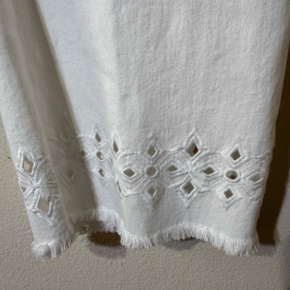 Ruby Rd Plus‎ Stretch Denim Embroidered Eyelet Frayed Hem Pull-On Crop Pants 22W - Picture 4 of 7